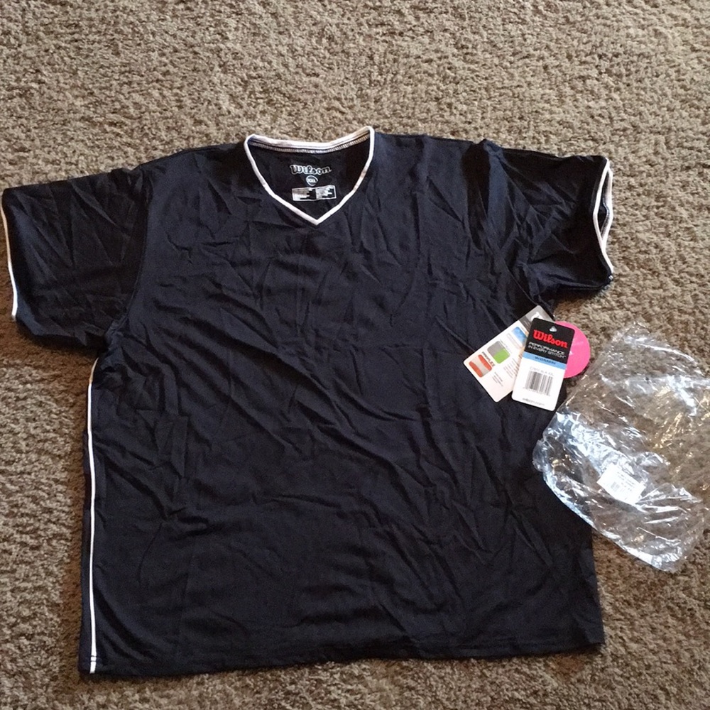 NWTs Women’s Moisture Wicking Wilson Black V-Neck s/s Jersey XXL